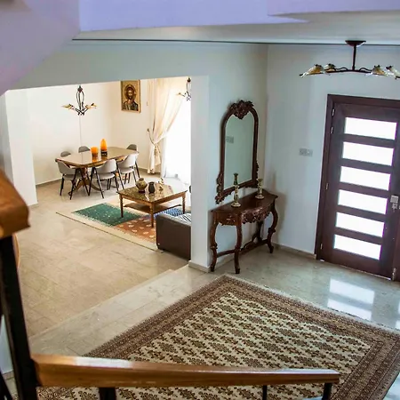 6 Bdr With Tennis Court Paphos